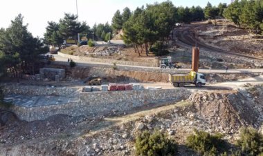 SEYİR TERASI YENİLENİYOR