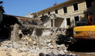 Şehir Meydanı Projesinde Yıkımlar Başladı