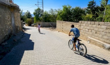 Dulkadiroğlu  Belediyesi’nden Dereli  Mahallesine  Asfalt  Ve Kilit  Parke  Çalışması