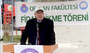 Üniversitemizde Geleceğe Nefes Fidan Dikim Etkinliği Düzenlendi