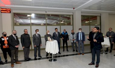 Üniversitemiz Yarı Olimpik Yüzme Havuzu Yeniden Hizmete Açıldı