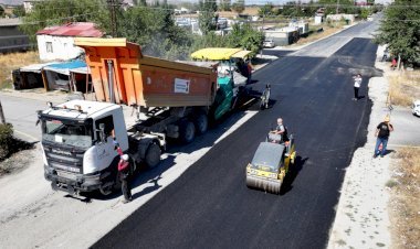 Elbistan’da Toplam 8 Kilometrelik Arterin Asfaltı Büyükşehir’le Yenileniyor