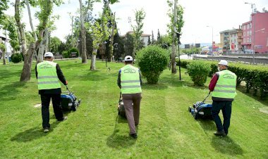 ULKADİROĞLU BELEDİYESİ’NDEN BAYRAM ÖNCESİ PARK VE BAHÇELERDE SIKI HAZIRLIK