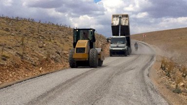 Afşin ve Elbistan’da Yollar Büyükşehir’le Yenileniyor