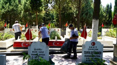 Şehitlik ve Mezarlıklarda Bayram Temizliği