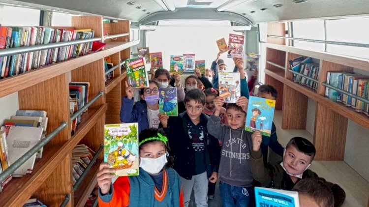Gezici Kütüphane’den Miniklere Tatil Sonrası Sürpriz