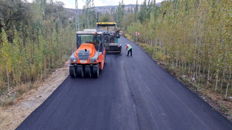 Çağlayancerit Kırsalında Asfalt Atağı