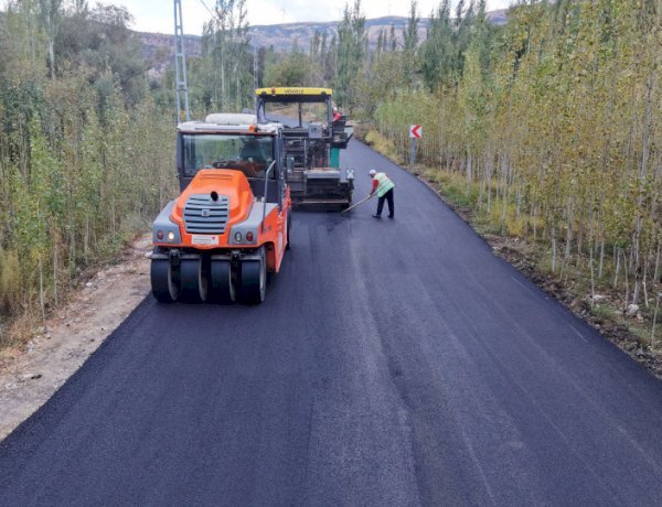Çağlayancerit Kırsalında Asfalt Atağı