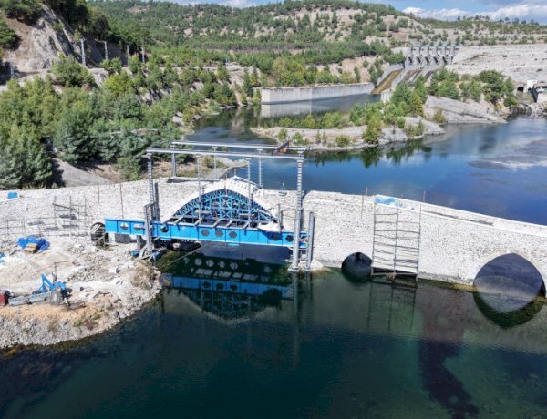 5 Asırlık Ceyhan Köprüsü’nün Restorasyonu Tamamlanıyor