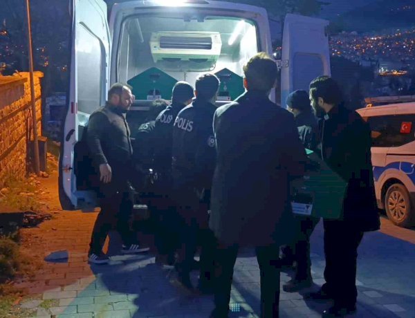 Metruk binada erkek cesedi bulundu